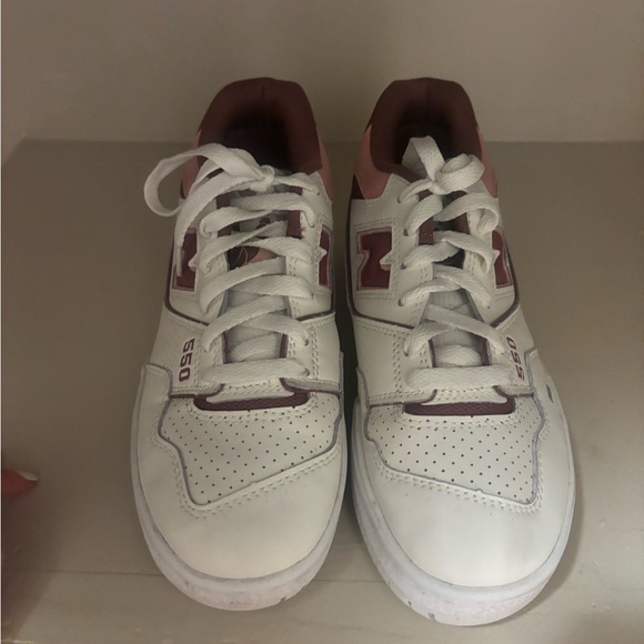New Balance 550 White Burgundy Pink Women’s 7.5 Low Top Sneakers - Picture 2 of 5